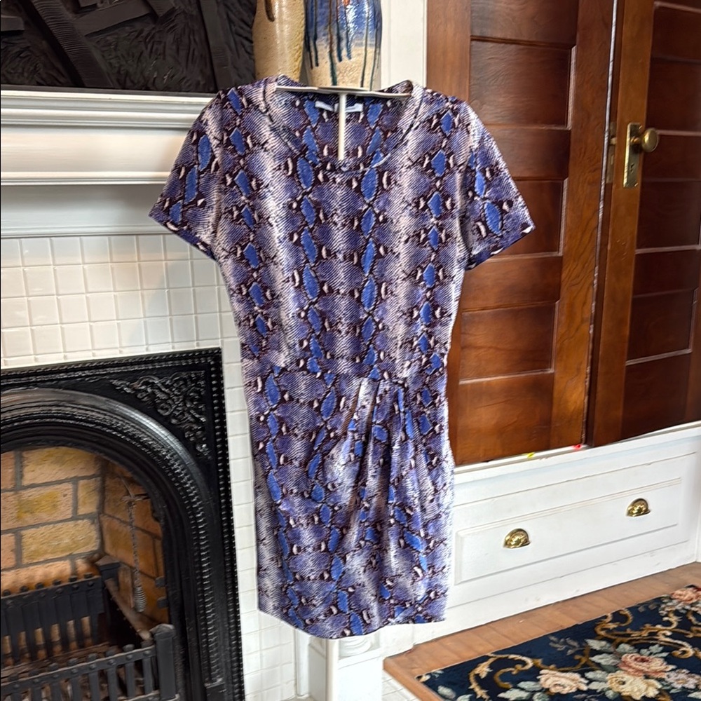 Elegant Blue snakeskin Patterned Dress- never worn. Perfect condition
